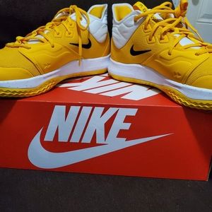 NIKE PG3 PAUL GEORGE TB PROMO BASKETBALL SHOES